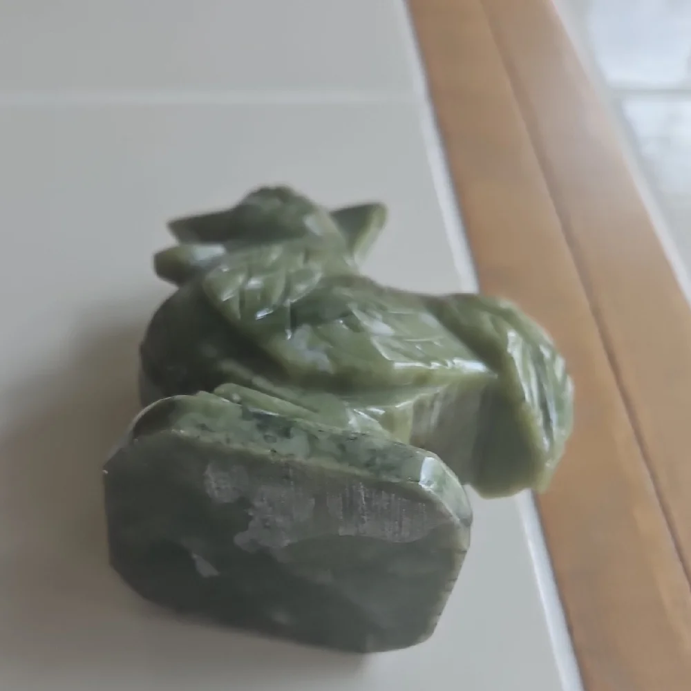 Green Stone Bird Figurine - Picture 2 of 4